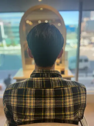 メンズ クレビアヘアーアンドエステ(CreBiA-hair&esthe-)所属・塚本 希来のヘアスタイル