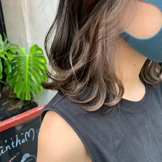 ミディアム カラー トップ スタイリストのヘアスタイル