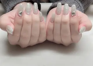 ネイル KARI ネイルサロンのネイルデザイン