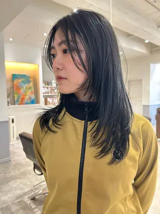 ミディアム 薄暮 マツイ レンのヘアスタイル