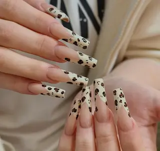 ネイル Pure&Rich Nailのネイルデザイン