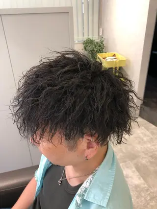 ショート カラー パーマ メンズ 関西センターパート メンズモデル募集のヘアスタイル