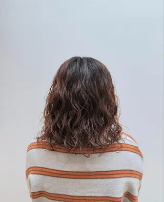 パーマ パーマ×レイヤー| カラー カホ🪩🤍のヘアスタイル