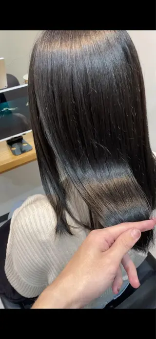 ミディアム カラー 【透明感、艶髪】西村 有司のヘアスタイル