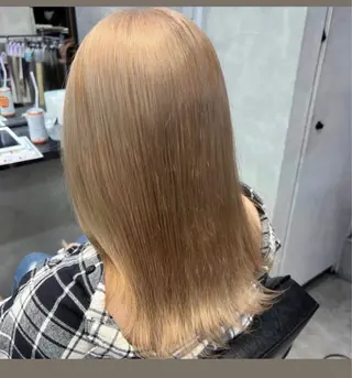 セミロング 濱川響太レディース カットモデルのヘアスタイル