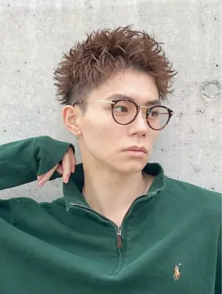 パーマ メンズ 蠣﨑 俊吏のヘアスタイル