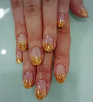 ネイル ラ・クレア所属・井川 佳奈のネイルデザイン