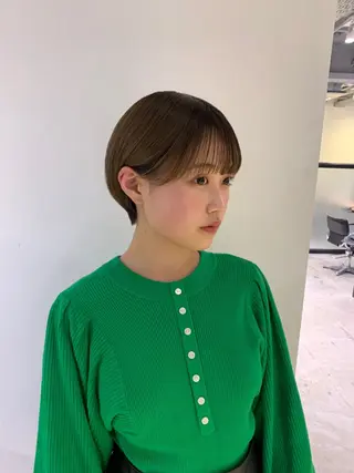 ショート 黒染め落とし ムラ修正　ハイトーンのヘアスタイル