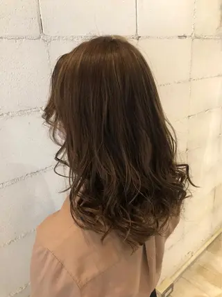 セミロング カラー いまじゅく あおいのヘアスタイル