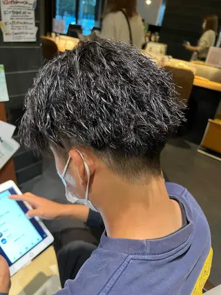 パーマ メンズ 中井 一葉のヘアスタイル