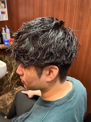 ミディアム まえひら じおんのヘアスタイル
