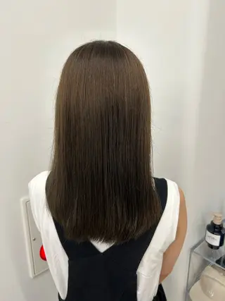 セミロング ハルカ 透明感カラー 美髪縮毛矯正🥣のヘアスタイル