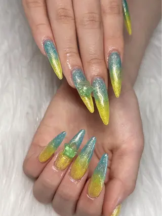 ネイル nail&eye Ariesのネイルデザイン
