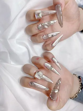 ネイル Huyn Nail Studioのネイルデザイン