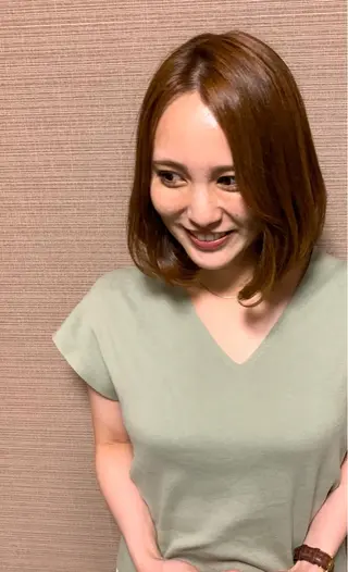 ミディアム カラー 今雪 聡美のヘアスタイル