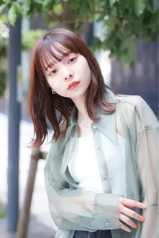 ミディアム カラー Hikaru Takahashiのヘアスタイル