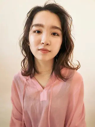 ミディアム カラー 🌿透明感カラー 松本麻里奈🌼のヘアスタイル