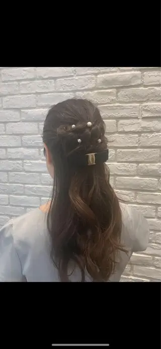 ロング ヘアアレンジ ミドウチ アヤカのヘアスタイル