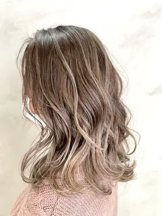 セミロング カラー 1日1名限定価格✂️ 髪質改善サロン代表谷のヘアスタイル