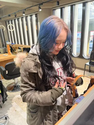 ロング 💖艶ハイトーン髪質 改善💖ケンシンのヘアスタイル