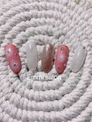 ネイル Emmi salonのネイルデザイン