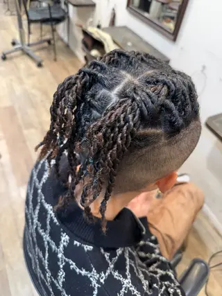 ヘアアレンジ コーンロウ／ドレッド 浅賀晟弥のヘアスタイル