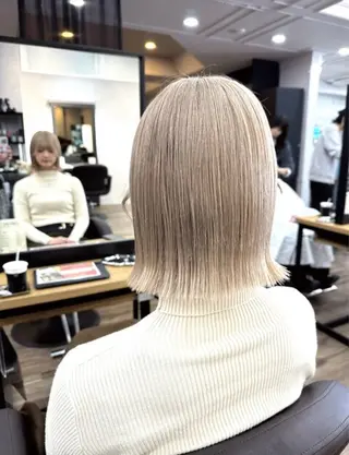 ミディアム 鈴木 綾乃のヘアスタイル