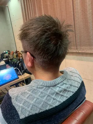 カラー メンズ ERIKO Tのヘアスタイル