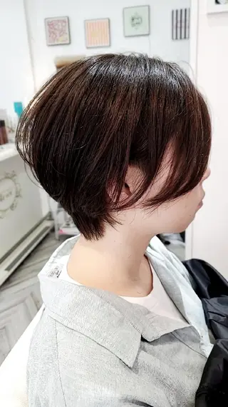 ショート カラー ナカシマ  アユミのヘアスタイル