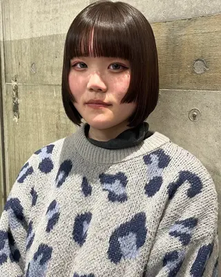 瑠己杏 :ボブ/ ハイトーンワンカラーのヘアスタイル