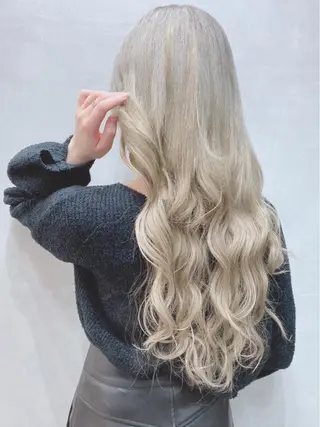 ロング カラー ヘアアレンジ LAVENDIA 初音のヘアスタイル