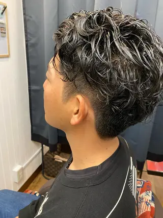 ショート パーマ メンズ m walk エム ウォークのヘアスタイル