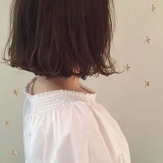 ミディアム 市川 千夏のヘアスタイル