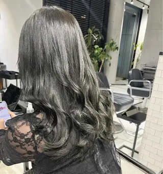 ロング カラー パーマ ヘアアレンジ 透明感/オリーブ/ グレージュ/YUKAのヘアスタイル