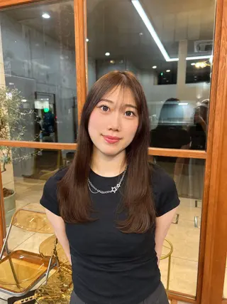ロング 顔周りレイヤー/ ふわあいりのヘアスタイル