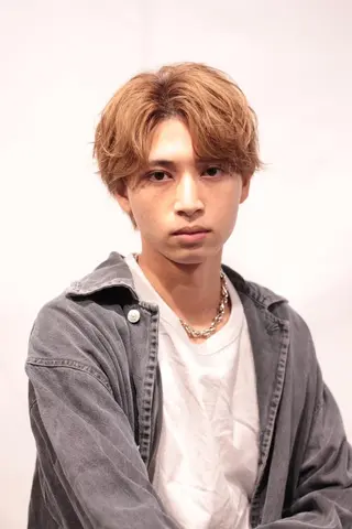 カラー *メンズ専門アカデミ ー🔥BLUCK🏁のヘアスタイル
