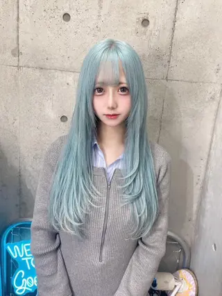 カラー ロング ホワイト&レイヤーカ ットエクステ長畠俊輔のヘアスタイル