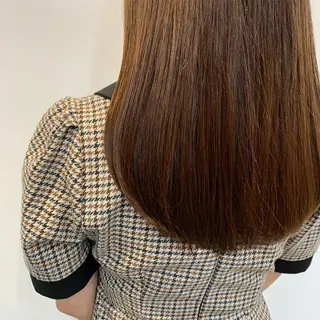 セミロング カラー トップ スタイリストのヘアスタイル