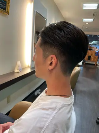 ショート 菊川 照治のヘアスタイル
