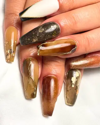 ネイル Bavardage Nailのネイルデザイン