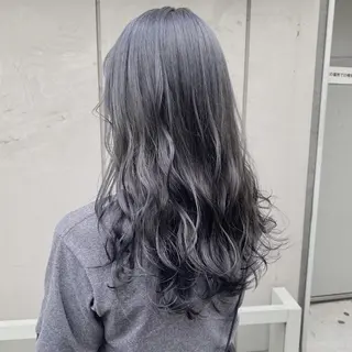 ミディアム 🤍ハイトーン寒色 🤍MADOKAのヘアスタイル