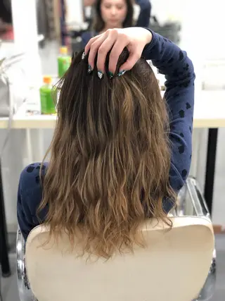 ロング カラー ヘアアレンジ 枝毛カット＆髪質改善 満足NO.1岡しゃんのヘアスタイル