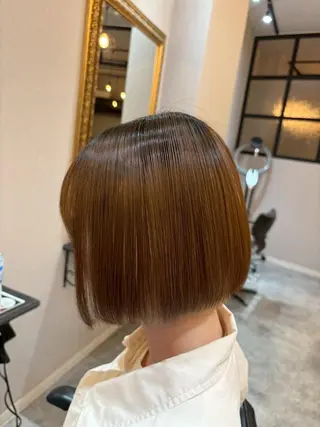 ショート カラー N゜jillva ナンバージルバのヘアスタイル