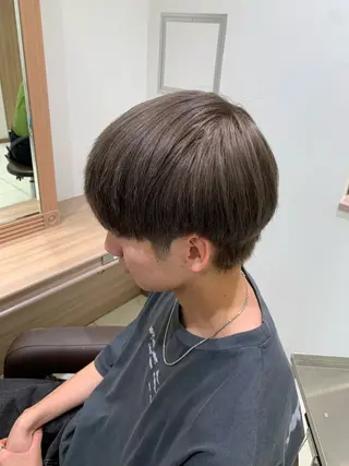 ショート カラー メンズ 🌱脱白髪染め特化 🌱岡田将英のヘアスタイル