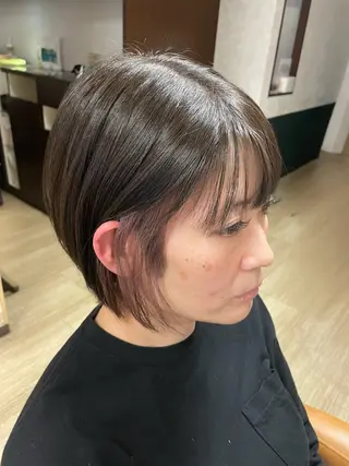 ショート カラー 徳留 もも花のヘアスタイル