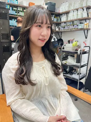 セミロング 朝5分でキマる艶髪 ／ヤマダのヘアスタイル