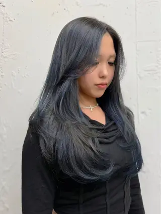 セミロング カラー RINA ブリーチ / 海外レイヤーのヘアスタイル