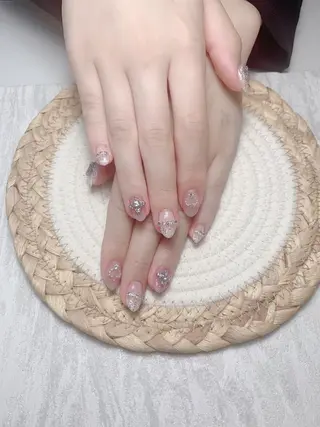 ネイル uu ネイルサロン関内🌼のネイルデザイン