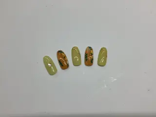 ネイル AYA Reginaのネイルデザイン