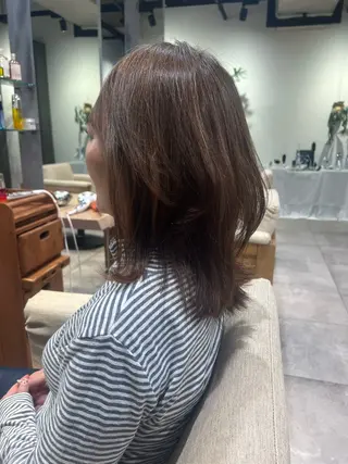 セミロング カラー 門石 一栞のヘアスタイル